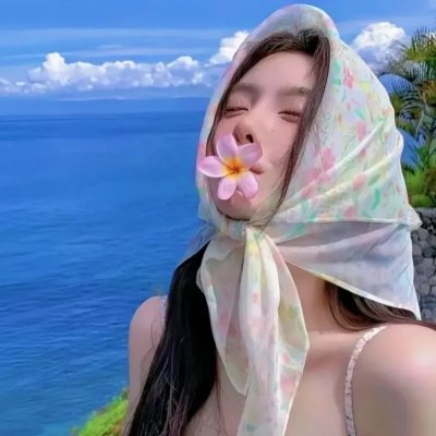 举杯畅饮的姐姐们